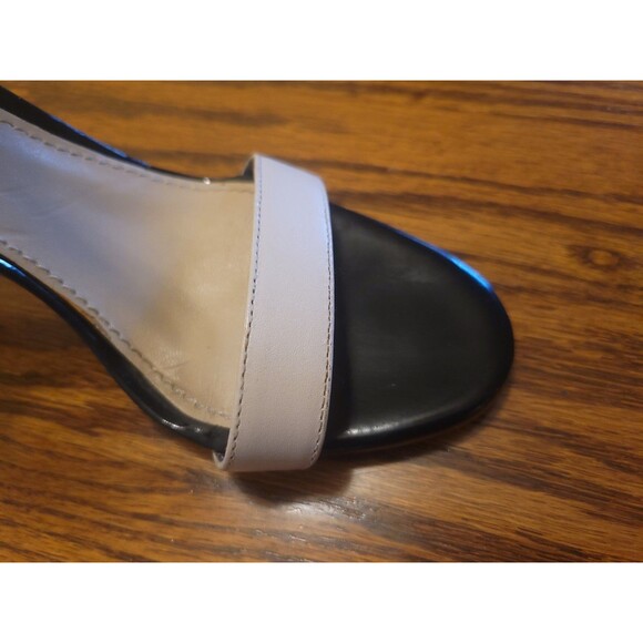 GUESS Women Size 7M Black Patent Leather Stiletto Heels 4.5 Cream and Tan - Picture 8 of 14